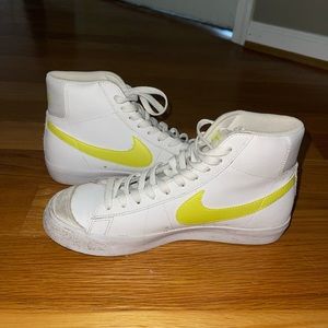 Nike Blazer Mid 77 White Lemon Venom